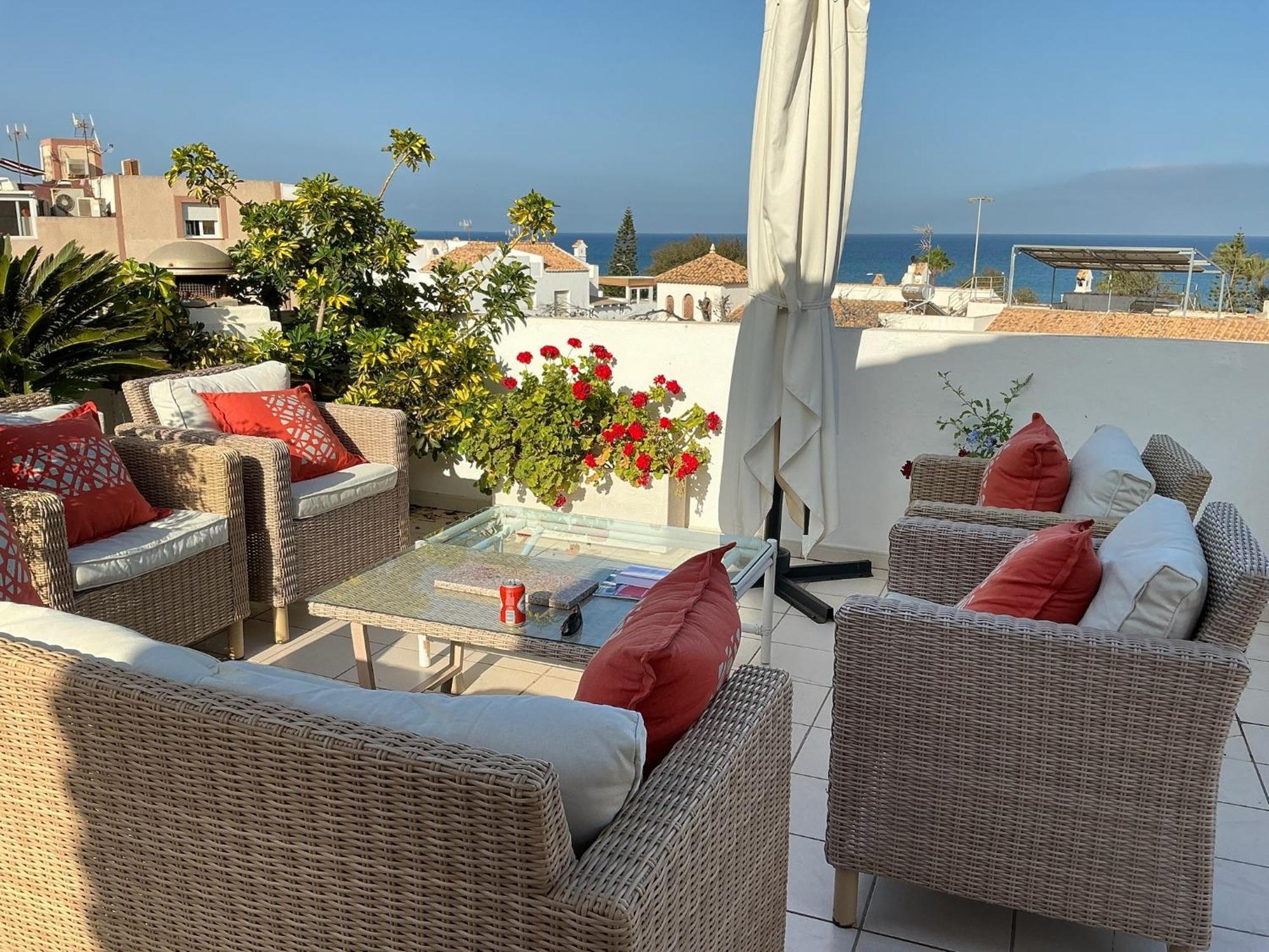 Large Villa Private Pool And Garden Near Beach Roquetas de Mar Exterior photo