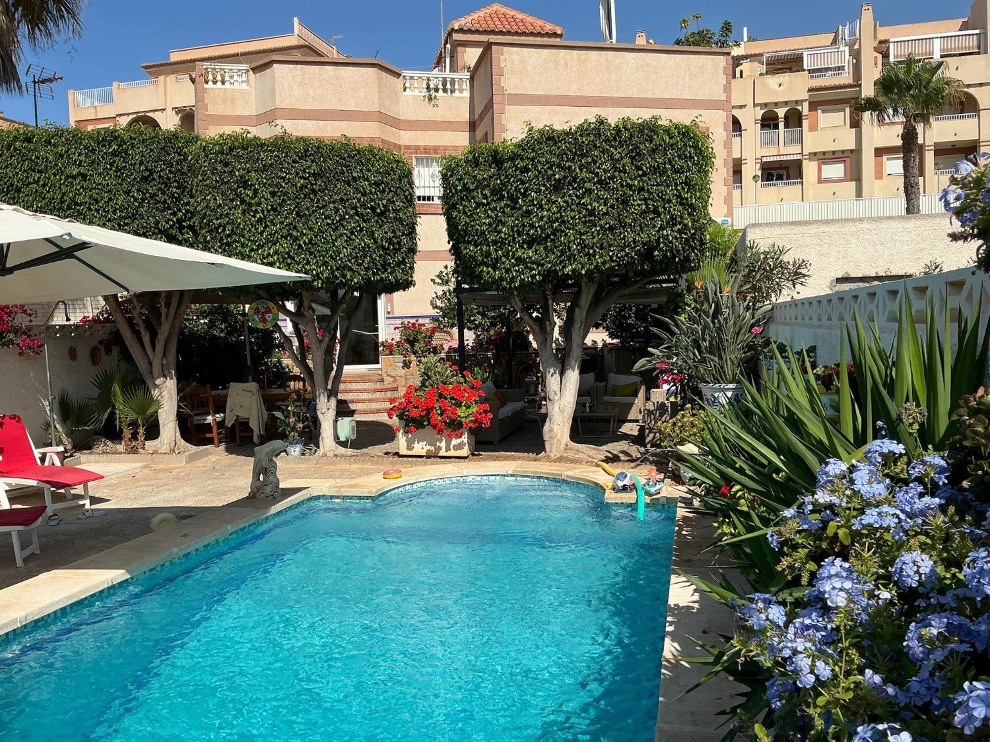 Large Villa Private Pool And Garden Near Beach Roquetas de Mar Exterior photo